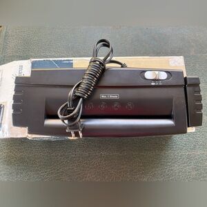 Mainstays office paper shredder NEW
